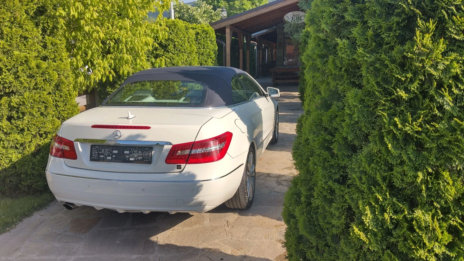 Mercedes-Benz E 220, снимка 4 - Автомобили и джипове - 54769275