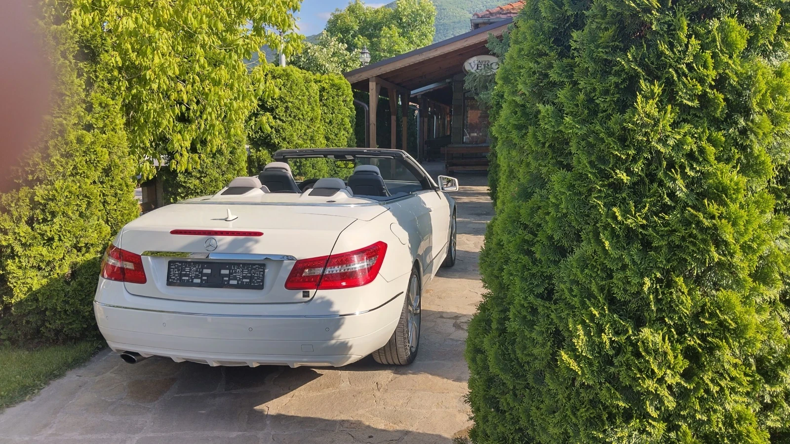Mercedes-Benz E 220, снимка 13 - Автомобили и джипове - 54769275