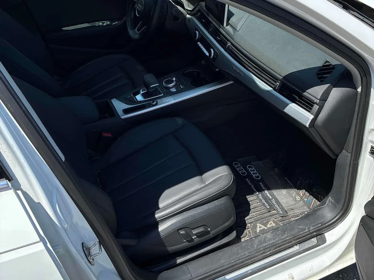 Audi A4 | Progressiv | 360 | CARFAX | ПОДГРЕВ | ШИБИДАХ | , снимка 14 - Автомобили и джипове - 54981231