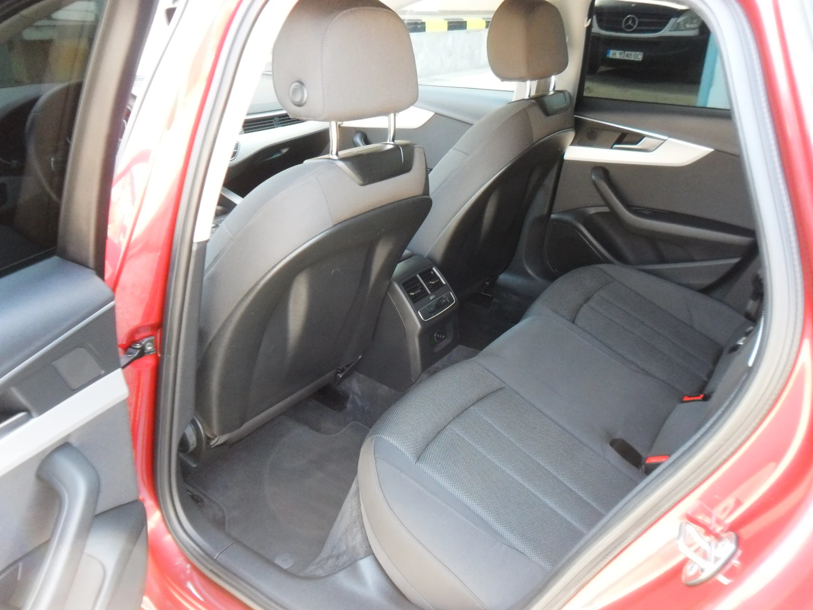 Audi A4 2, 0-TDI-AUTOMAT-ТОП, снимка 9 - Автомобили и джипове - 55629024