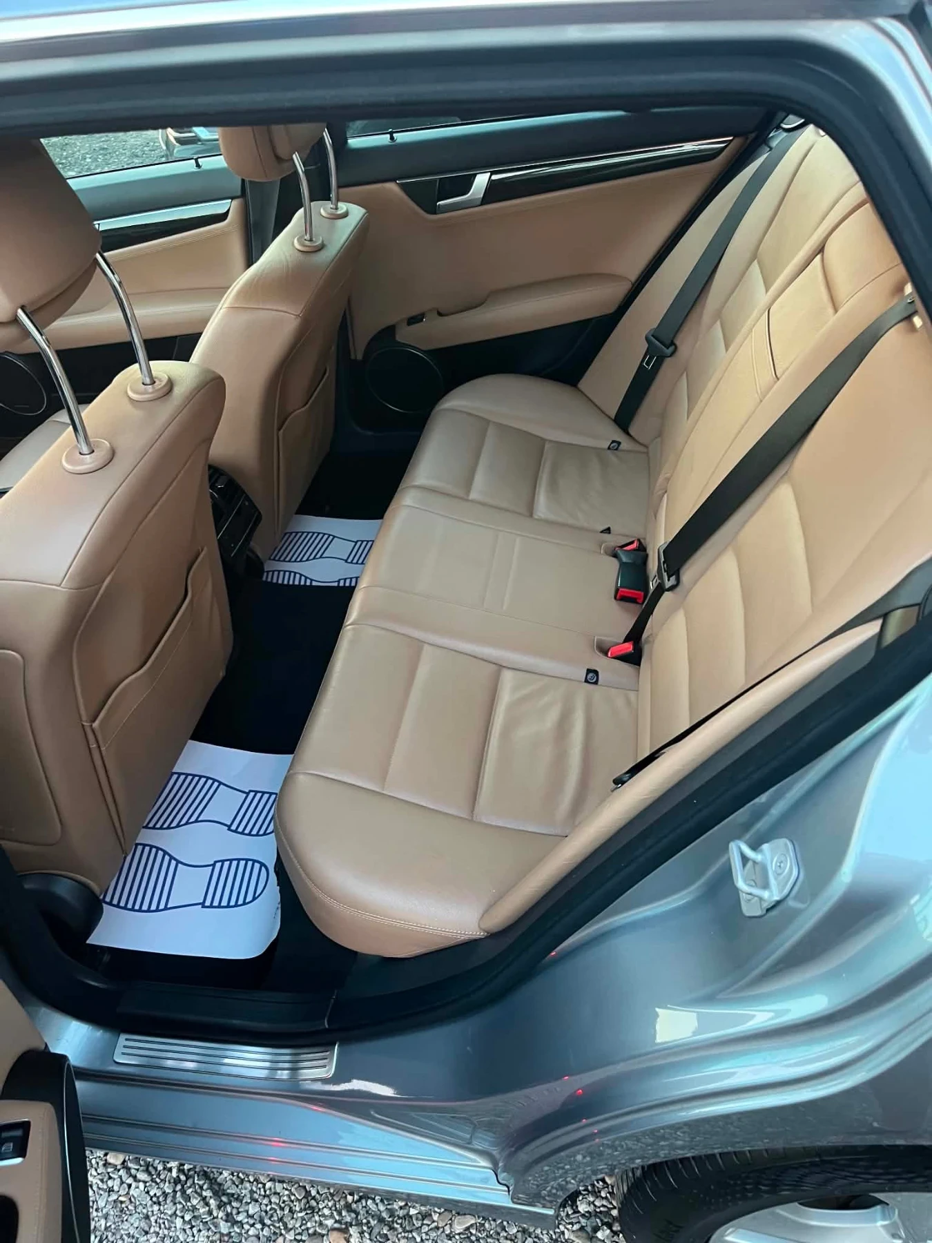 Mercedes-Benz C 250 4X4 DISTR LINEASIS HARM/KARDON, снимка 8 - Автомобили и джипове - 55675662