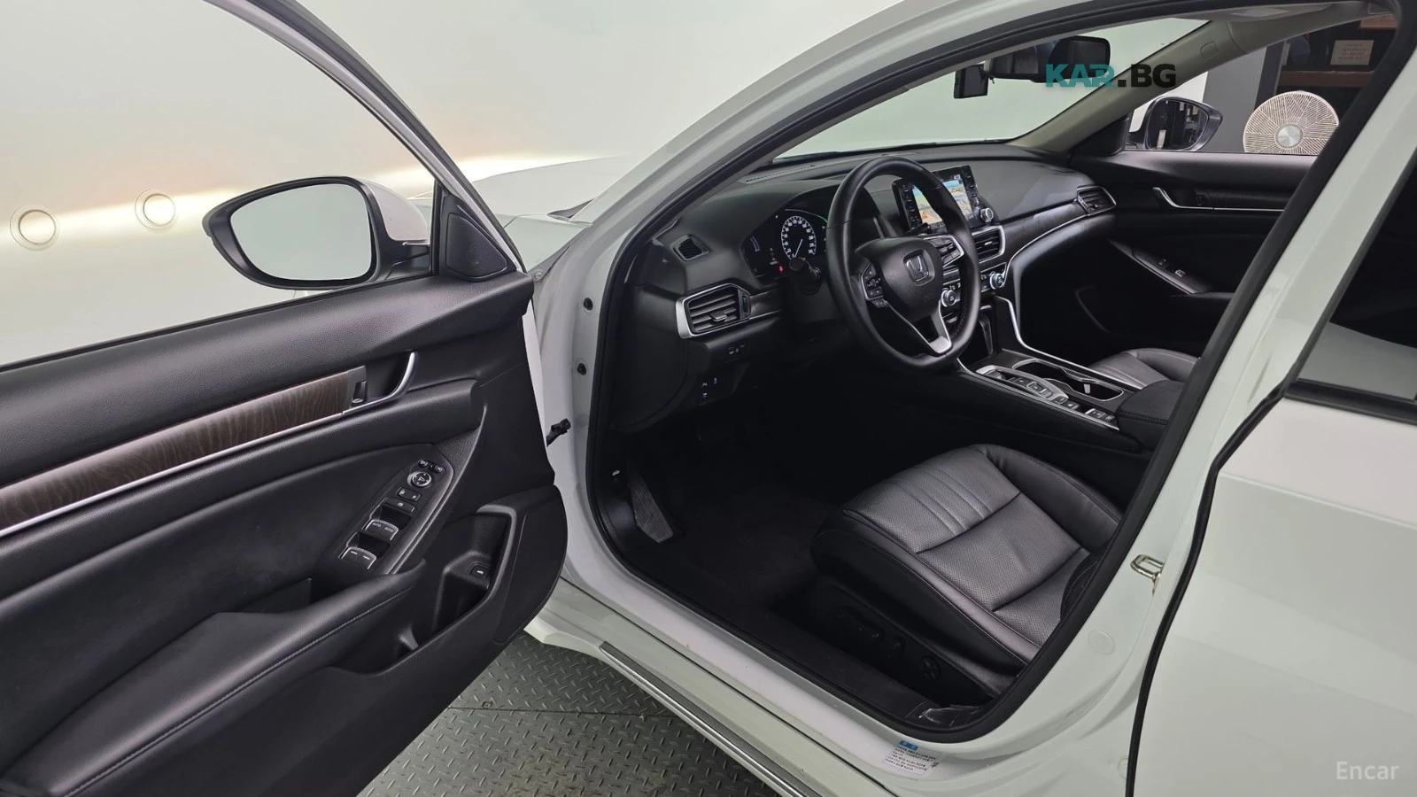 Honda Accord 2.0* HYBRID* EX-L* КОЖА* ПОДГРЕВ* ШИБИДАХ* КАМЕРА*, снимка 9 - Автомобили и джипове - 55692718