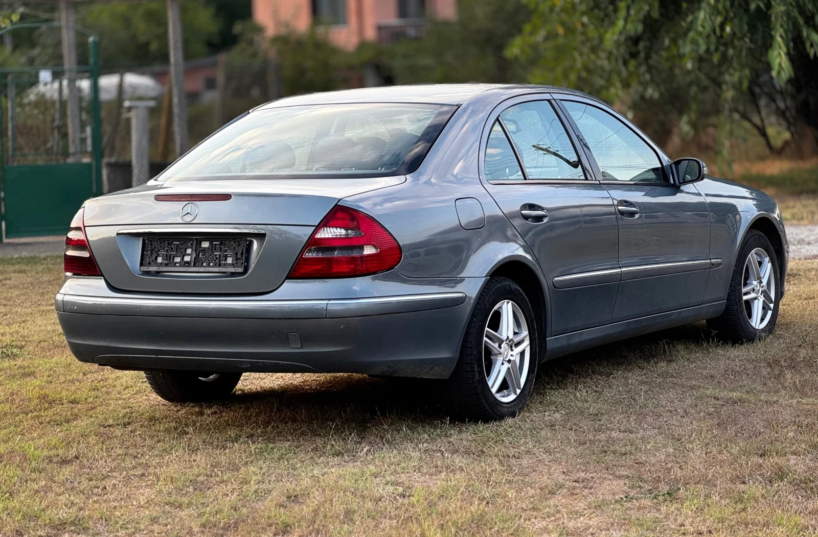 Mercedes-Benz E 220 2.2CDI 150кс, снимка 4 - Автомобили и джипове - 55907951