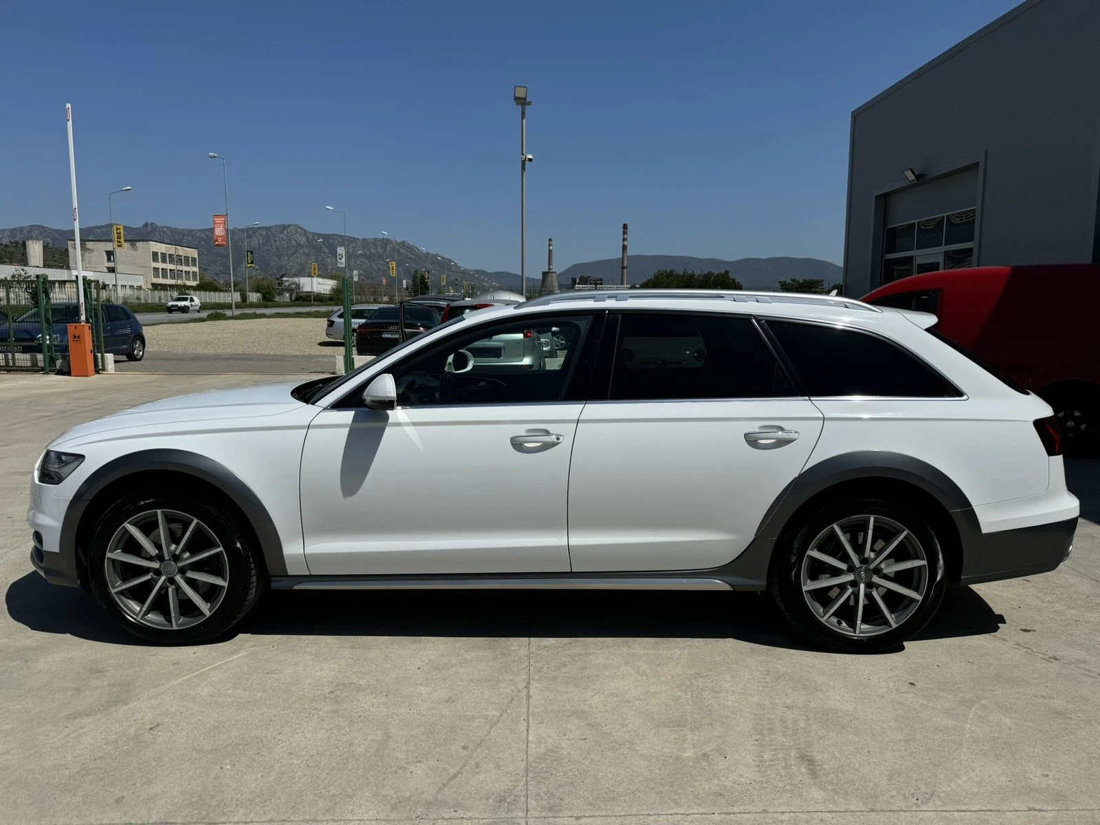 Audi A6 Allroad 3.0TDI* 190ps* LED* КОЖА* НАВИ* КАМЕРА, снимка 2 - Автомобили и джипове - 56269487
