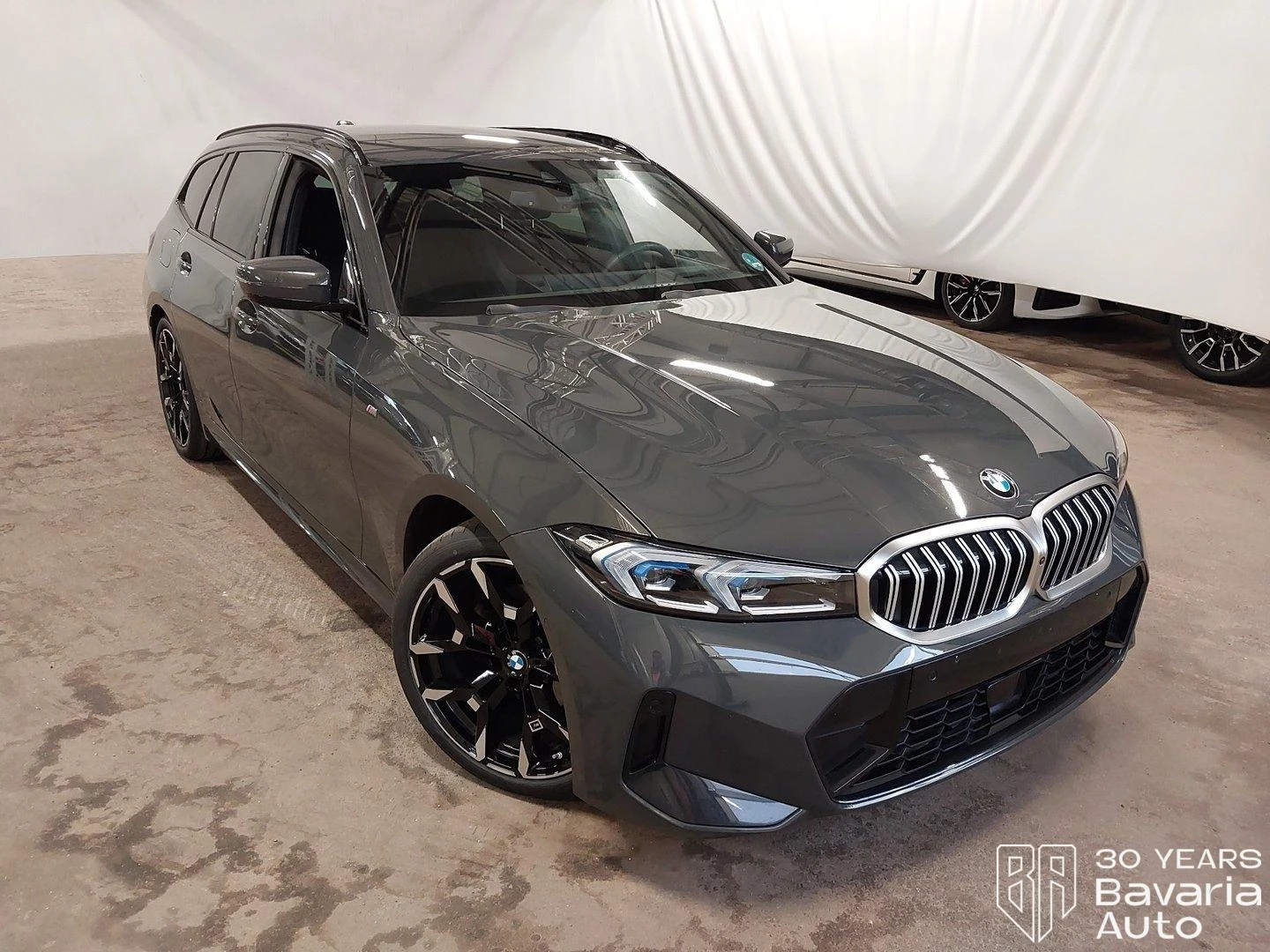 BMW 320 d Touring Sportautomatic, снимка 4 - Автомобили и джипове - 56439746
