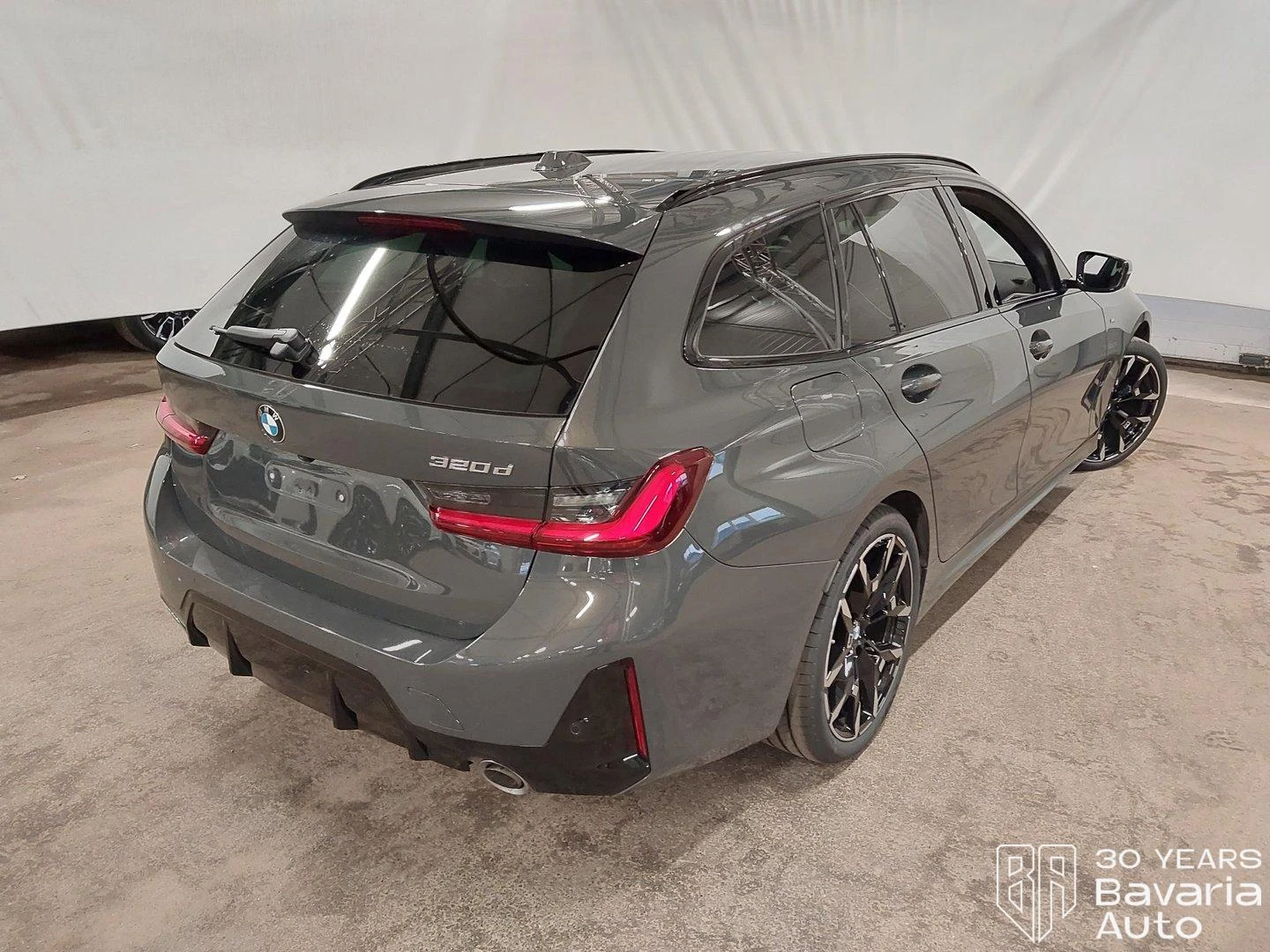 BMW 320 d Touring Sportautomatic, снимка 3 - Автомобили и джипове - 56439746