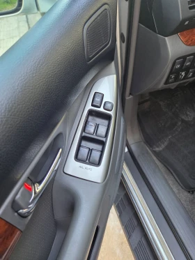 Toyota Land cruiser - 14300 € / 27968.37 лв. - 17733323 7