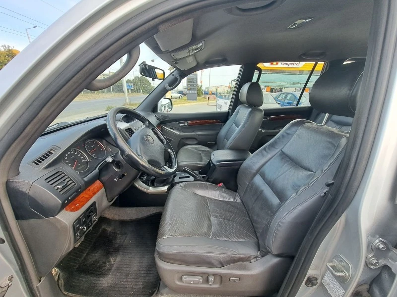 Toyota Land cruiser, снимка 3 - Автомобили и джипове - 42872274