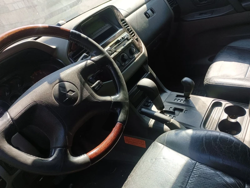Mitsubishi Pajero 3, снимка 4 - Автомобили и джипове - 52676600