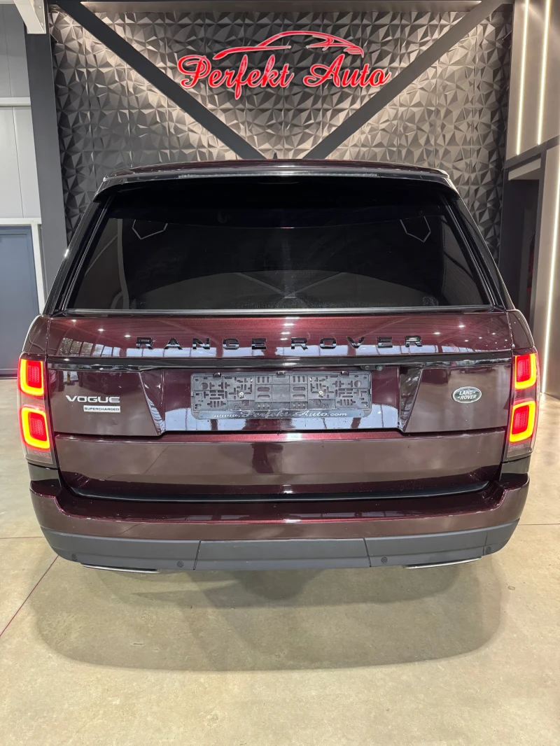 Land Rover Range rover VOGUE SUPERCHARGED V8* FULL Екстри* Панорама* TV* , снимка 4 - Автомобили и джипове - 51649231