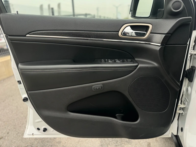 Jeep Grand cherokee 3.0D LIMITED 4wd, снимка 9 - Автомобили и джипове - 52414312