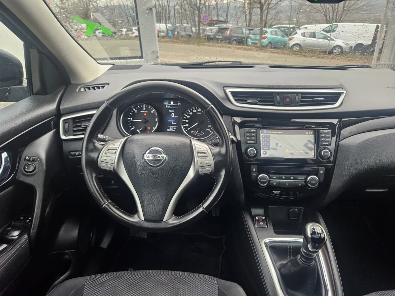 Nissan Qashqai 1.5TDCI, снимка 8 - Автомобили и джипове - 52645458