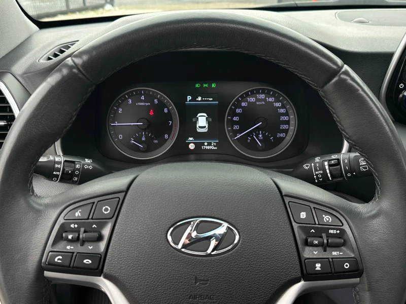 Hyundai Tucson Premium* 4WD* 360-Камера* Панорама* Full LED* , снимка 8 - Автомобили и джипове - 53334207