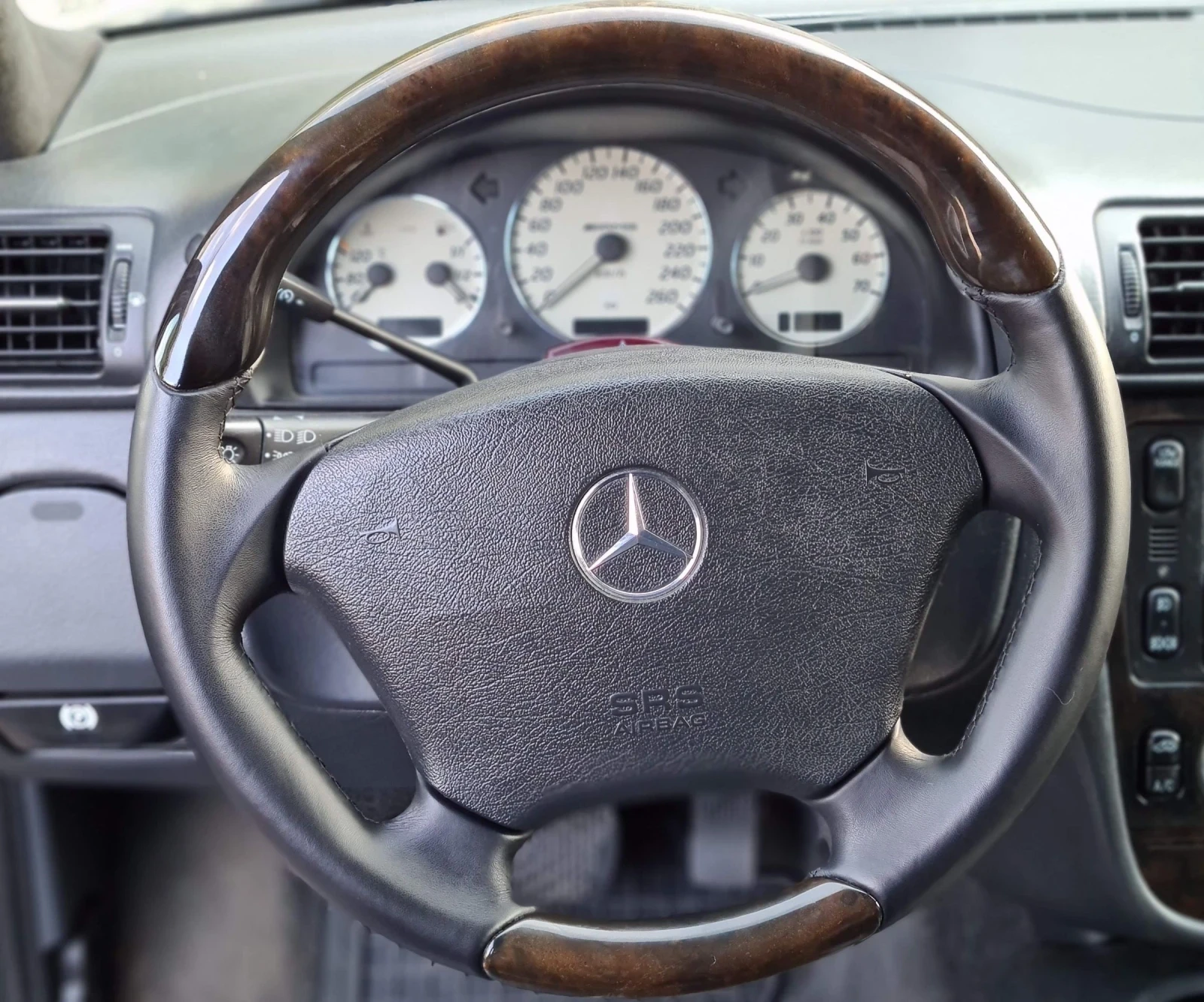 Mercedes-Benz ML 55 AMG ГАЗ, БЕЗ ЗАБЕЛЕЖКИ - изображение 6