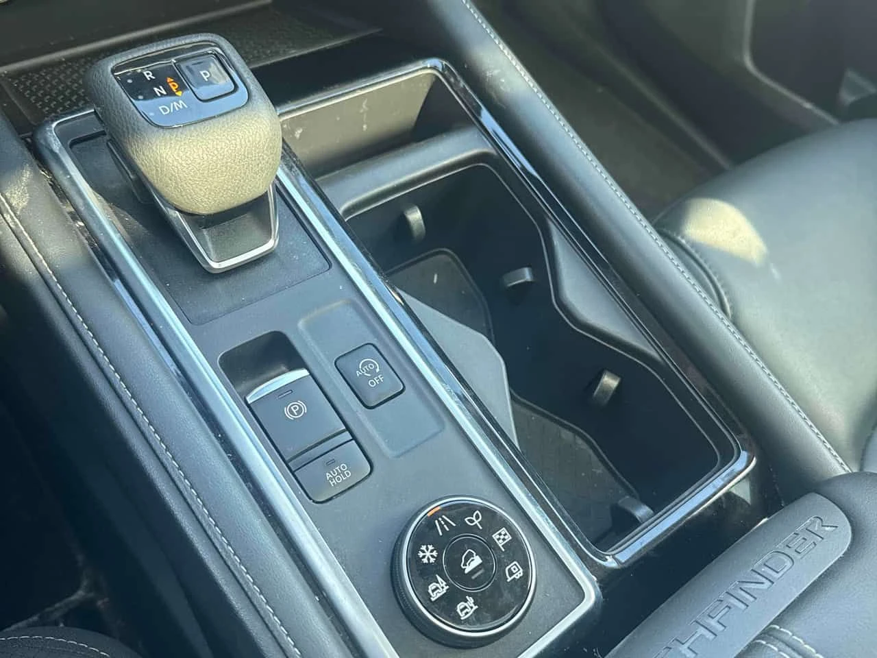 Nissan Pathfinder * SL * CARFAX * �������� ���� * ������� * PANOs | Mobile.bg � ����������� 13