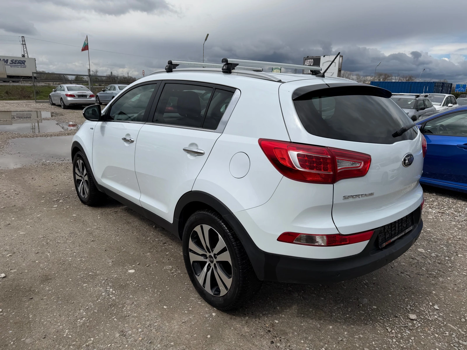 Kia Sportage 2.0 CRDI 4X4(КАТО НОВ), снимка 7 - Автомобили и джипове - 54037554