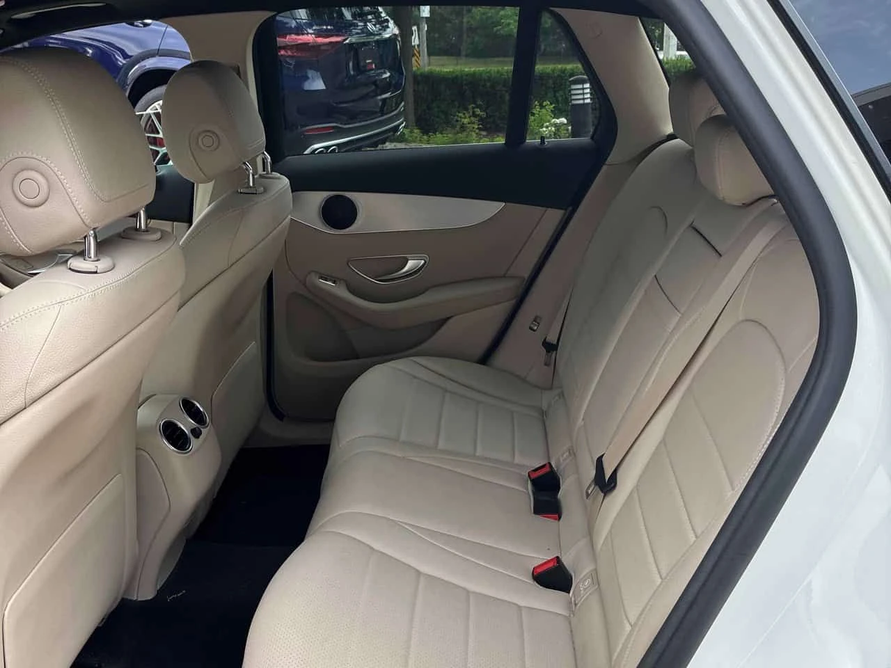 Mercedes-Benz GLC 300 * ПРЕДСТАВИТЕЛСТВО * КАМЕРА * ПОДГРЕВ * ПАМЕТ, снимка 17 - Автомобили и джипове - 54896335