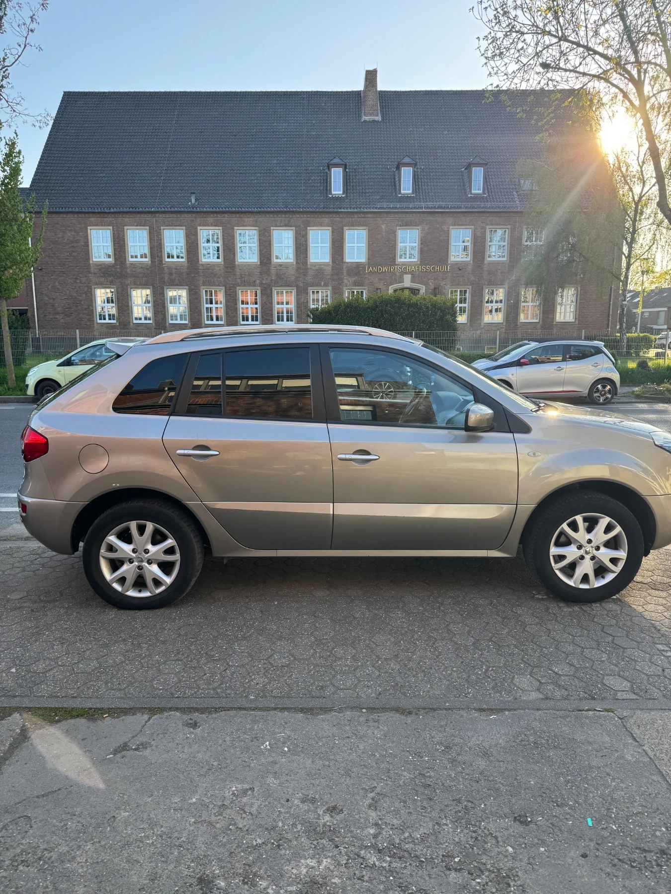 Renault Koleos 2.0 4?4 , снимка 2 - Автомобили и джипове - 55416774