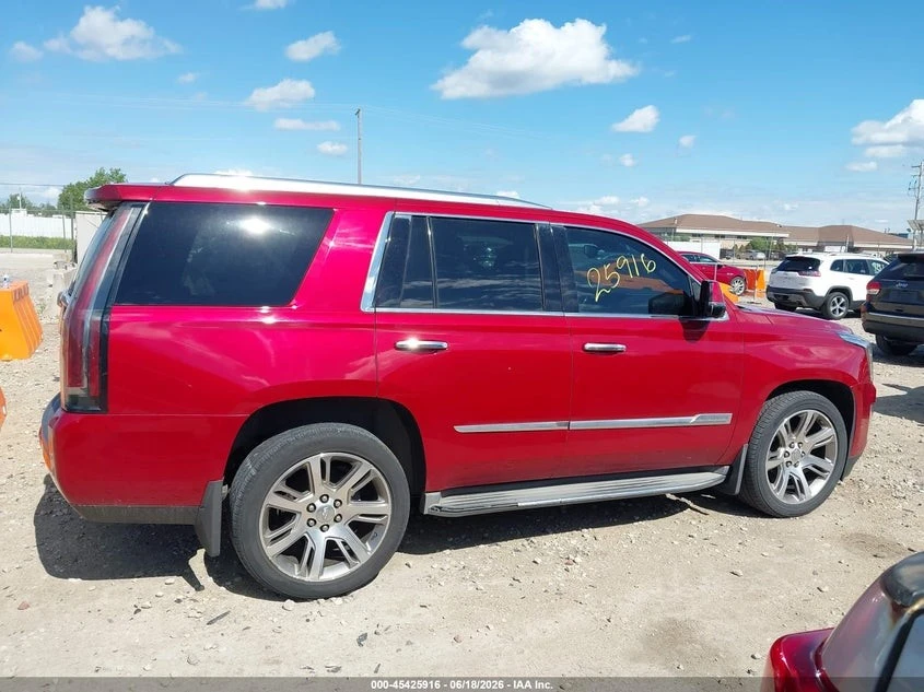 Cadillac Escalade * LUXURY* ПАНО* KEYLESS* Camera* ПОДГРЕВ* , снимка 7 - Автомобили и джипове - 55575779