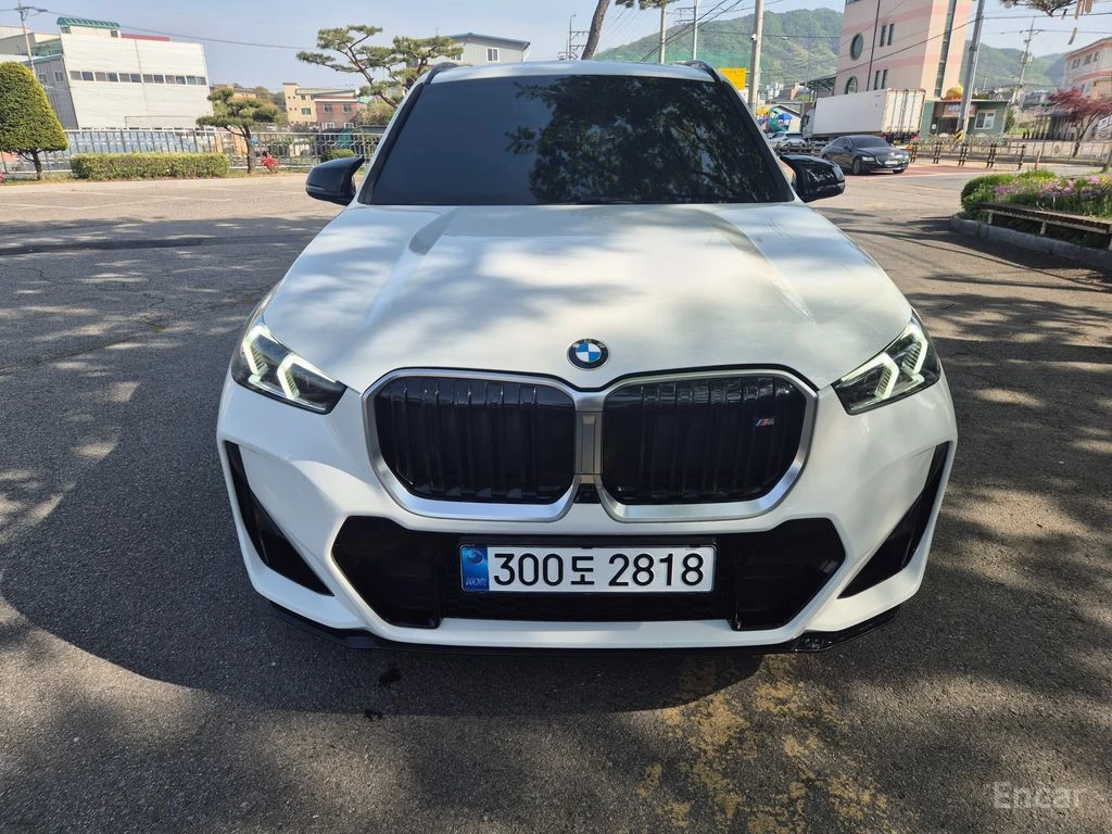 BMW X1 M35i* HARMON* KARDON* ХЕДЪП* 360КАМЕРА* 