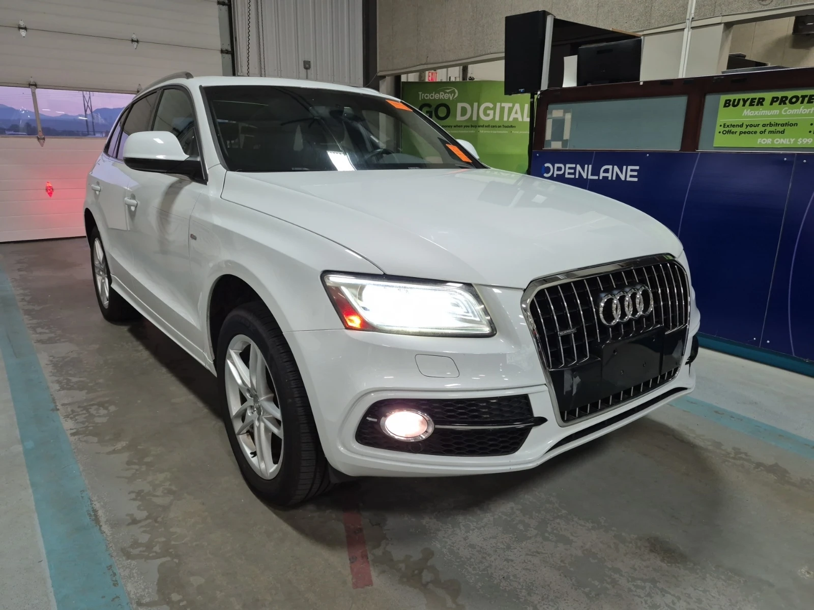 Audi Q5 TECHNIK / АВТОКРЕДИТ, снимка 2 - Автомобили и джипове - 56168031