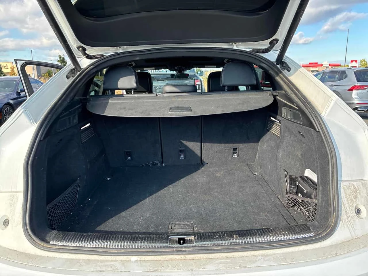 Audi Q5 Sportback Progressiv  CARFAX, снимка 13 - Автомобили и джипове - 56290276