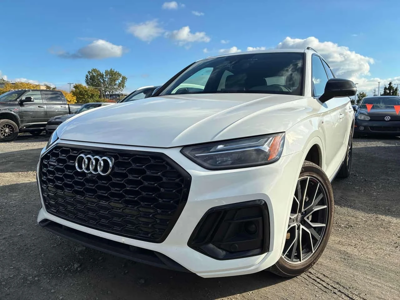 Audi Q5 Sportback Progressiv  CARFAX, снимка 2 - Автомобили и джипове - 56290276