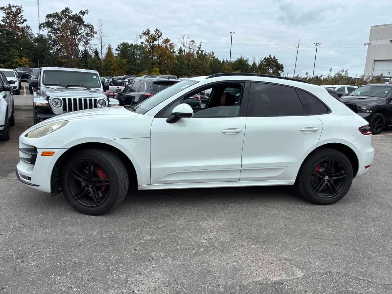Porsche Macan * Turbo * CARFAX * KEYLESS , снимка 3 - Автомобили и джипове - 56331377