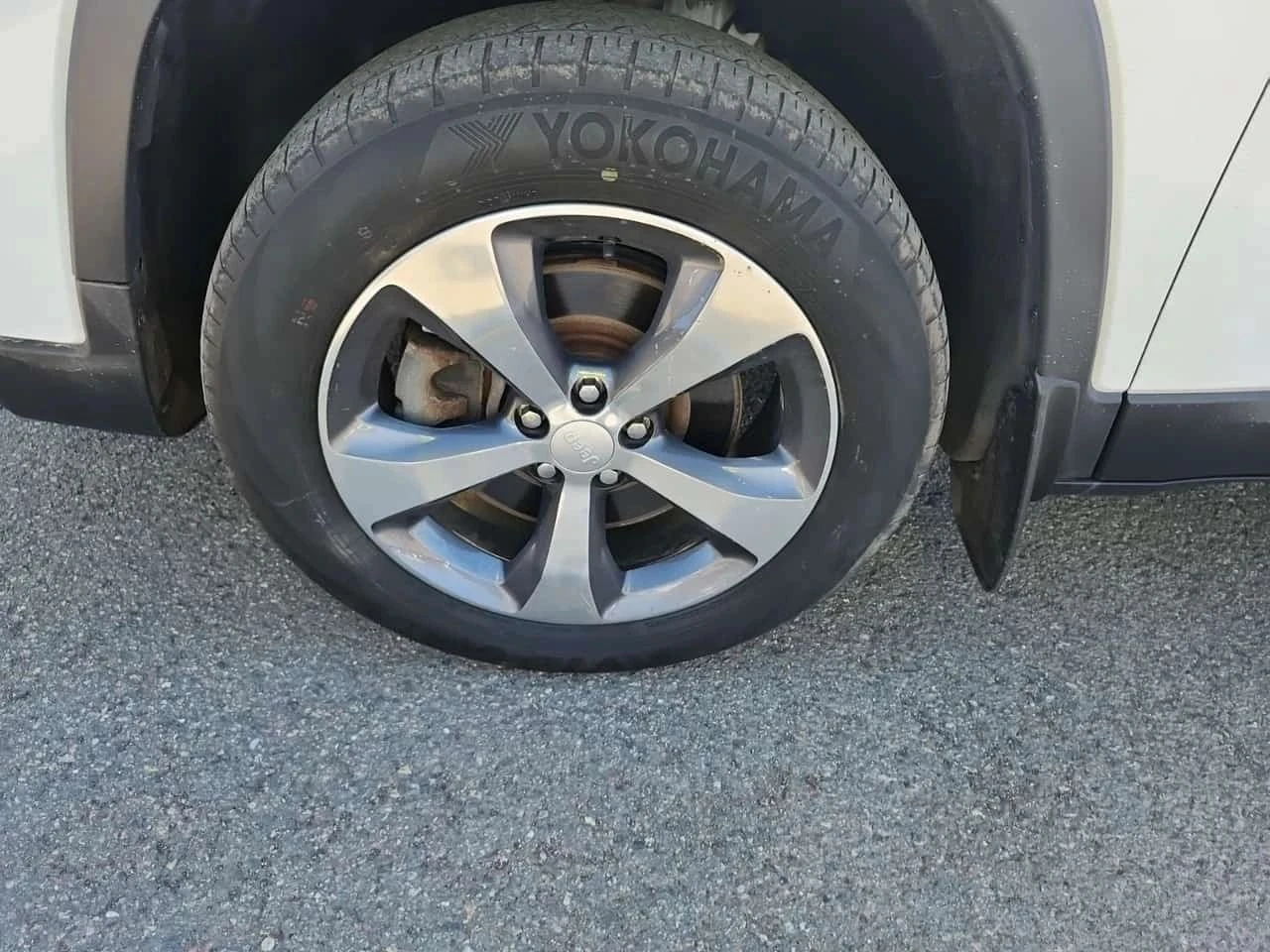 Jeep Cherokee, снимка 5 - Автомобили и джипове - 56688294