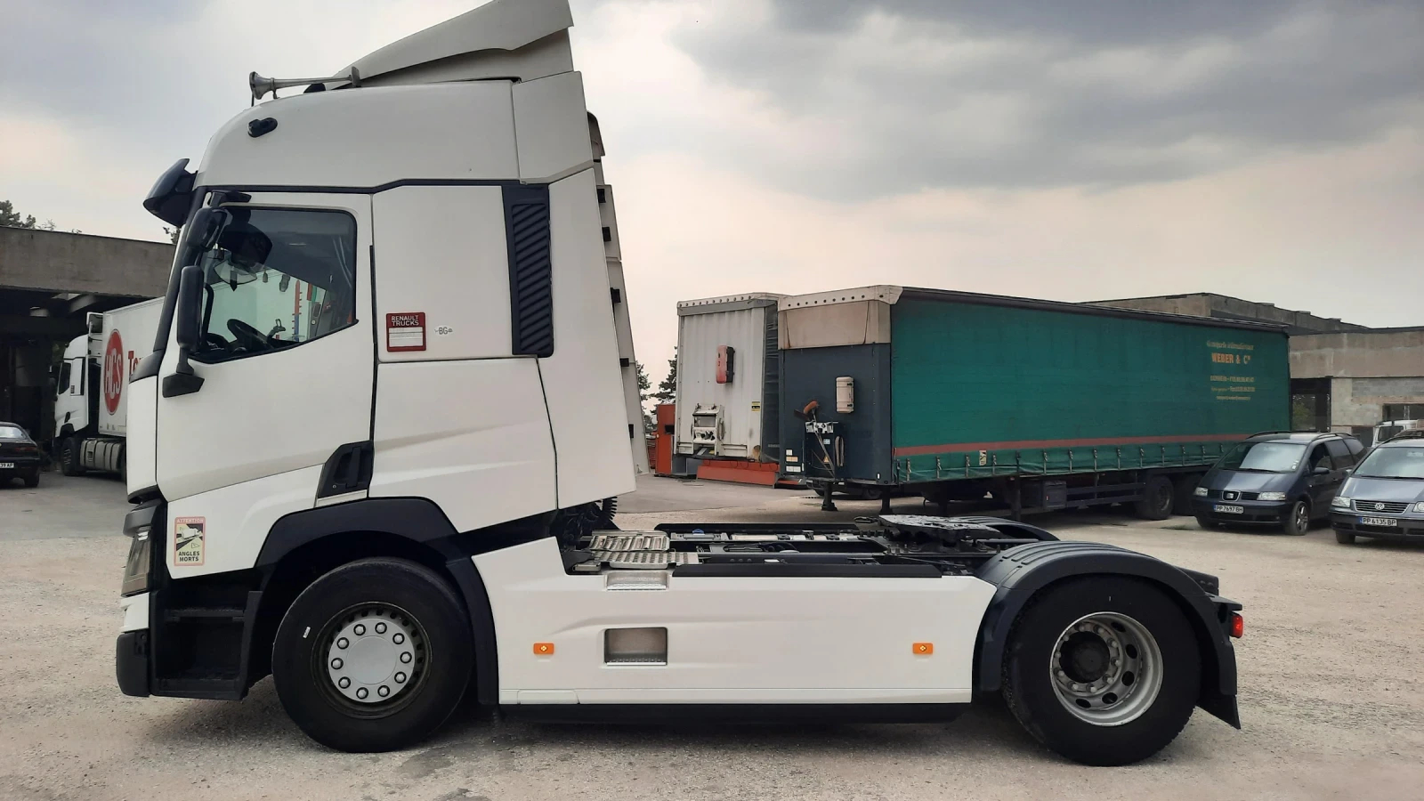 Renault T  - изображение 3