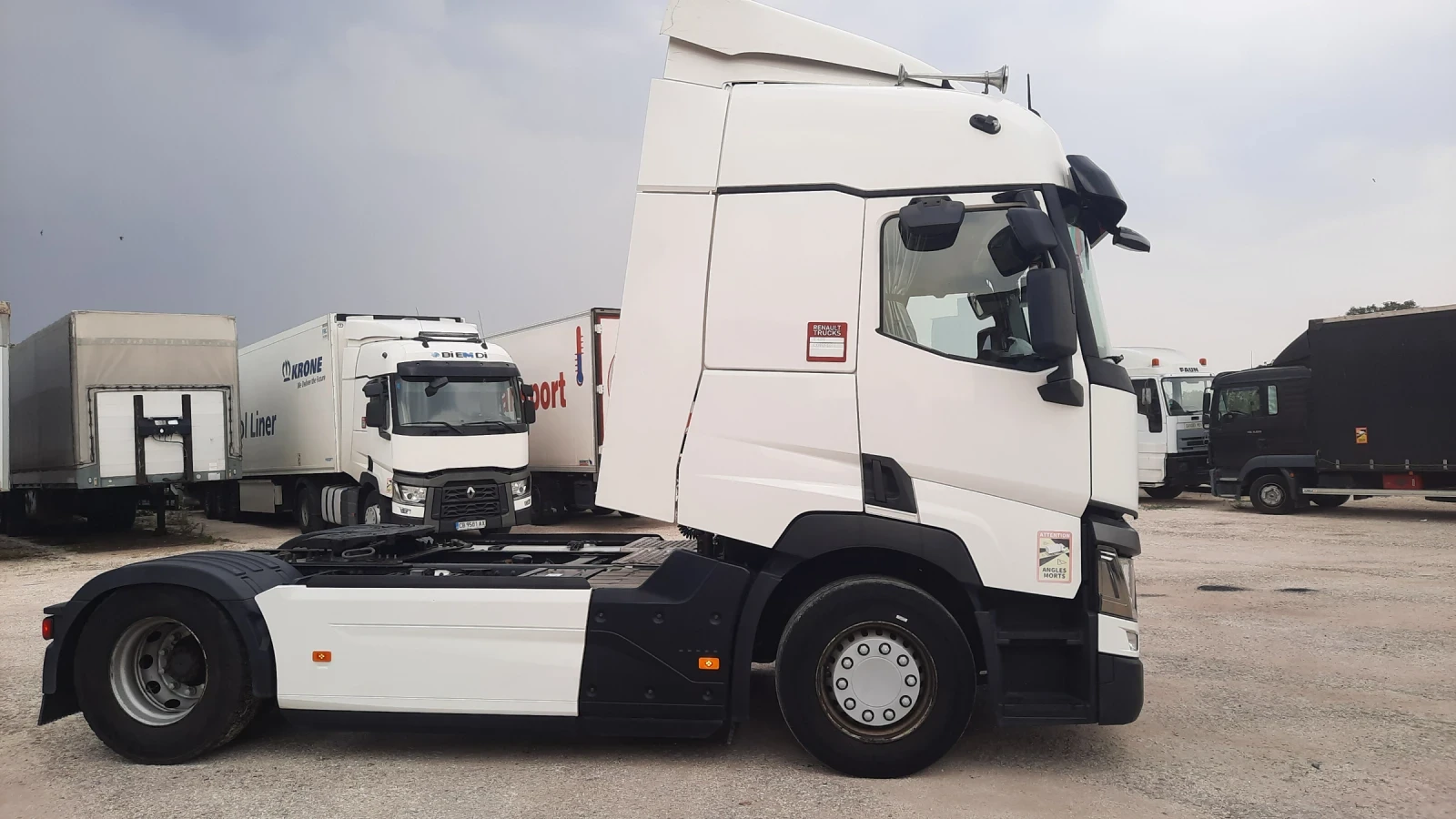 Renault T  - изображение 2