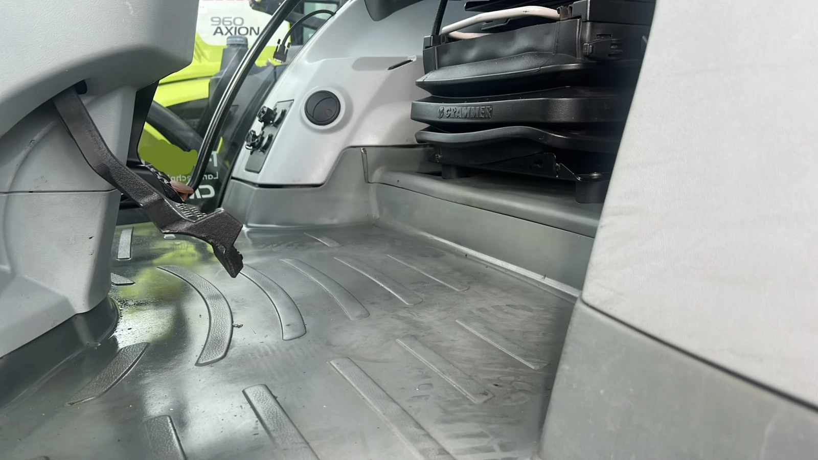 Трактор Claas ARION 650 CEBIS CMATIC НАВИГАЦИЯ ЛИЗИНГ, снимка 11 - Селскостопанска техника - 56021163