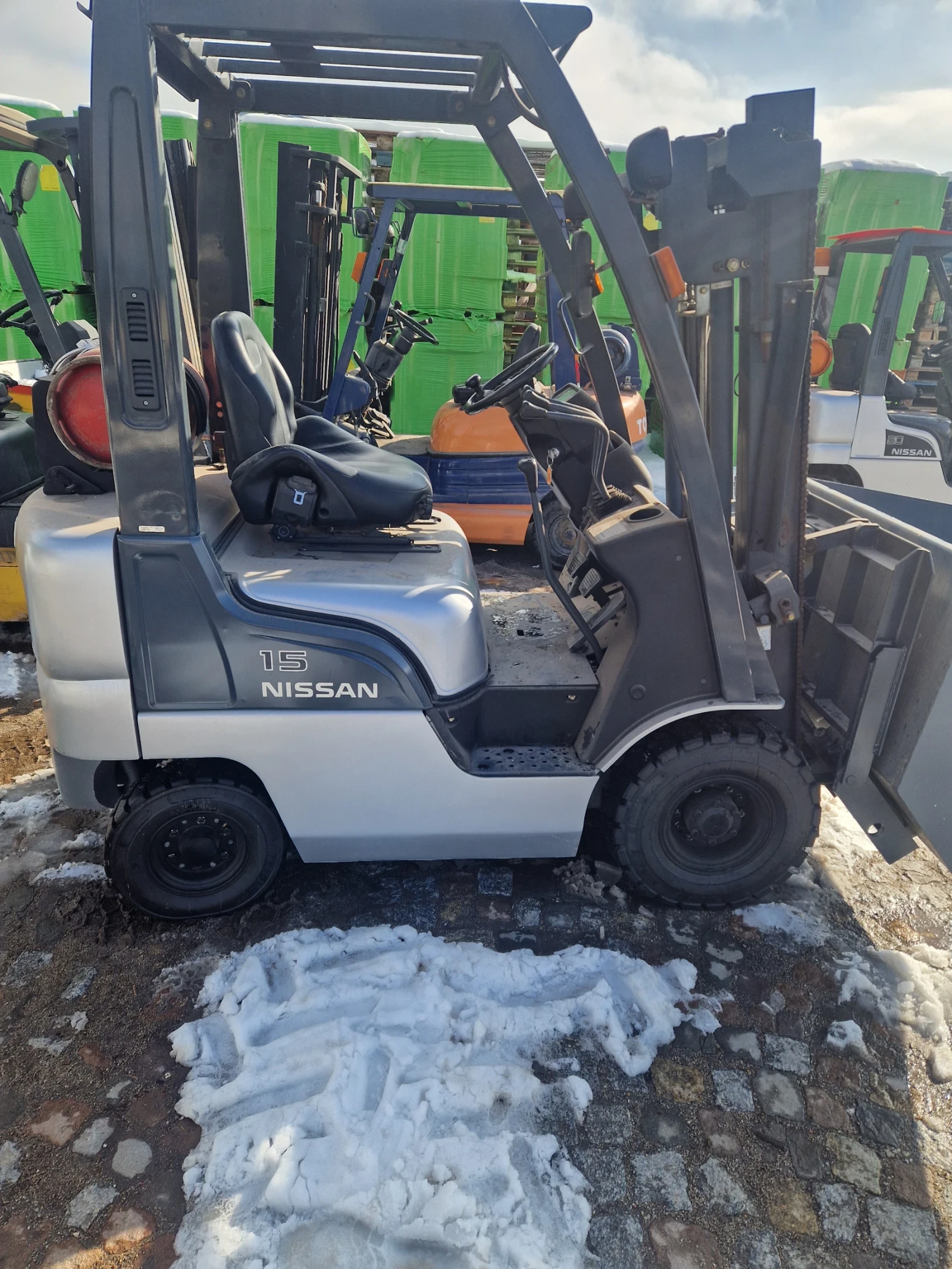 ������� Nissan ������- ��� | Mobile.bg � ����������� 1