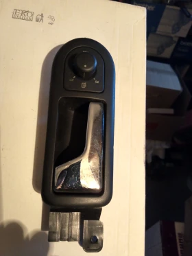 Голф4 Бенз. помпа 30лв Предна лява дръжка 