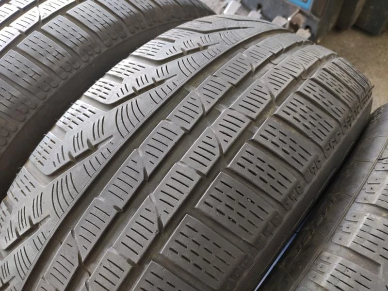 Гуми Зимни 225/60R16, снимка 2 - Гуми и джанти - 33379655