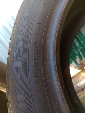 Гуми Всесезонни 225/50R17, снимка 3 - Гуми и джанти - 47680234