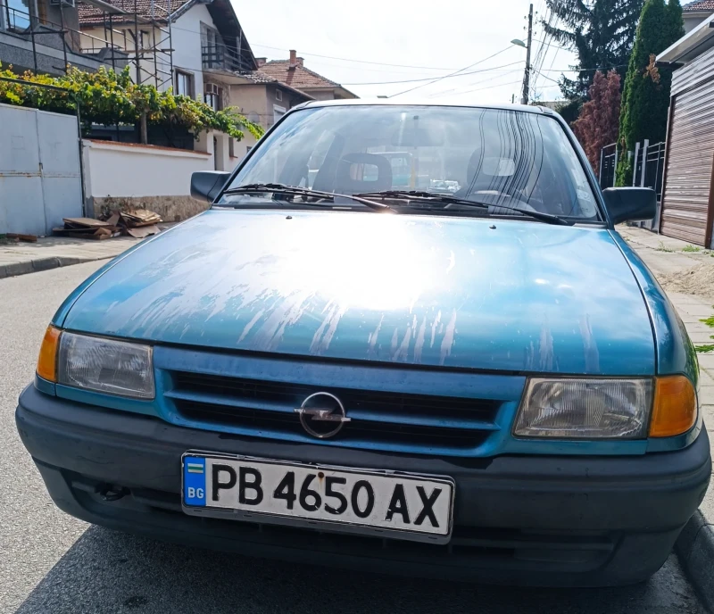 Opel Astra 1, 6 бензин , снимка 2 - Автомобили и джипове - 47480716