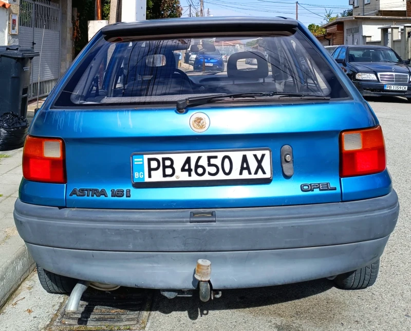 Opel Astra 1, 6 бензин , снимка 5 - Автомобили и джипове - 47480716