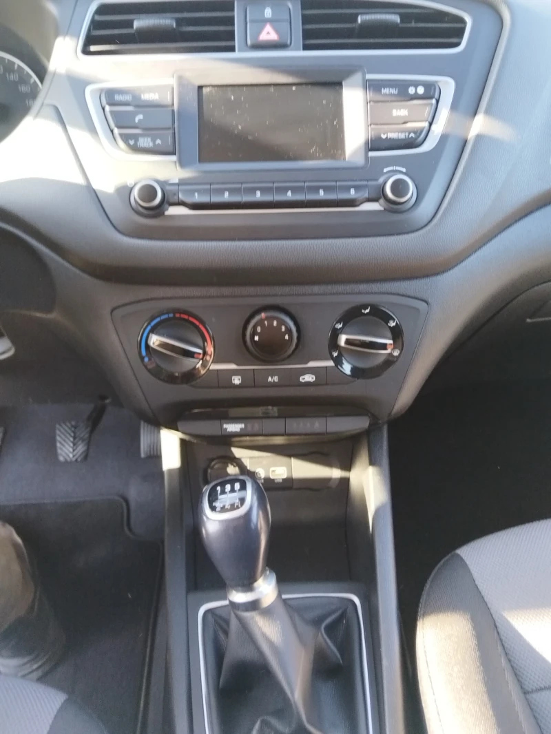 Hyundai I20, снимка 7 - Автомобили и джипове - 48813443