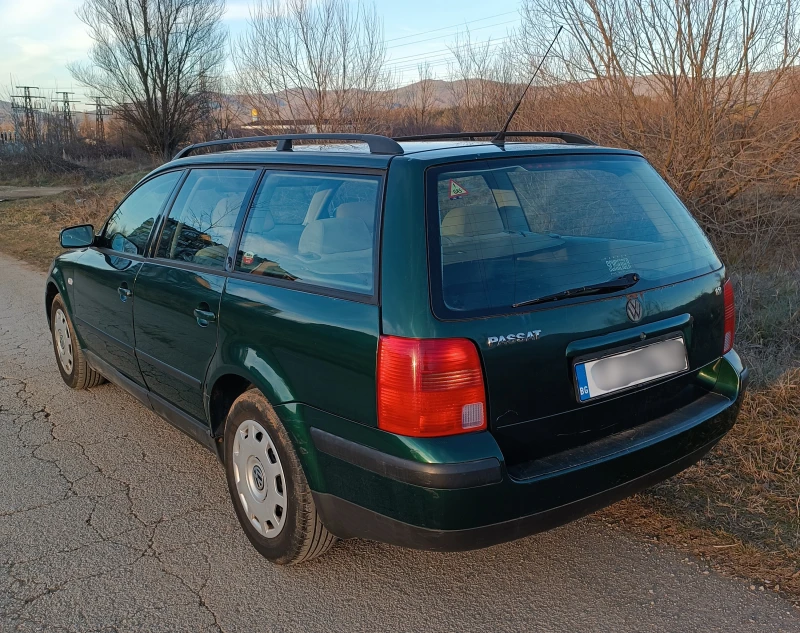 VW Passat, снимка 2 - Автомобили и джипове - 49105379