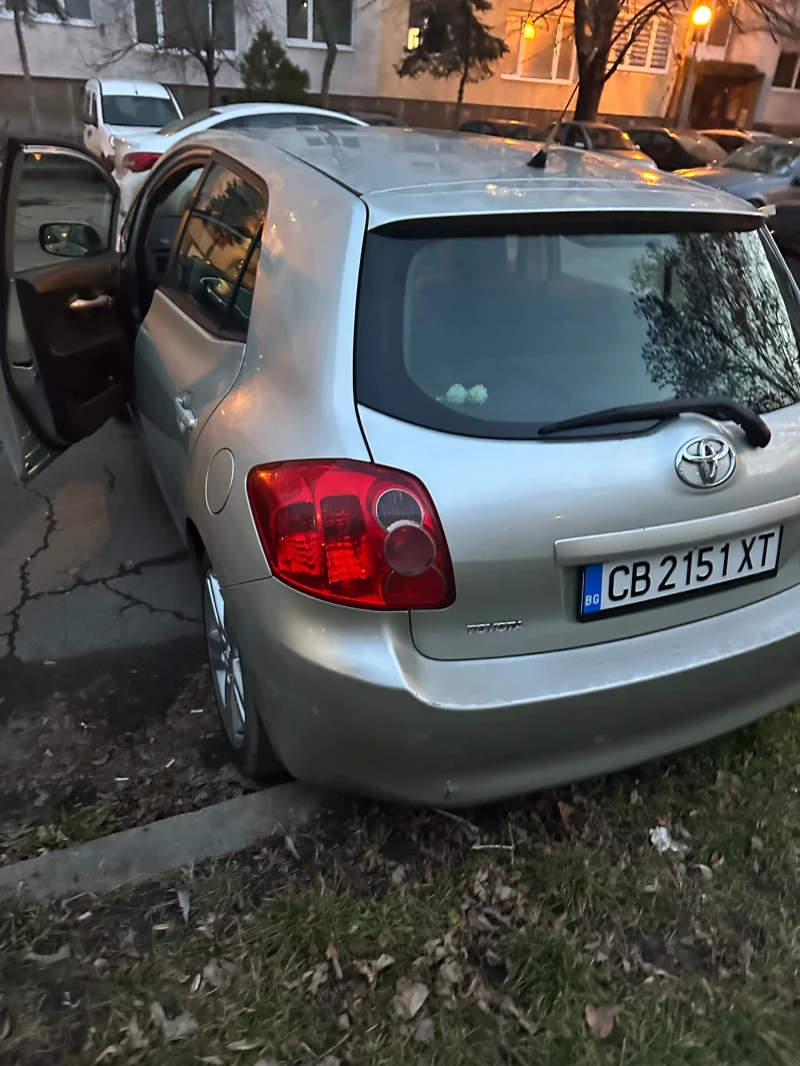 Toyota Auris, снимка 6 - Автомобили и джипове - 49123123