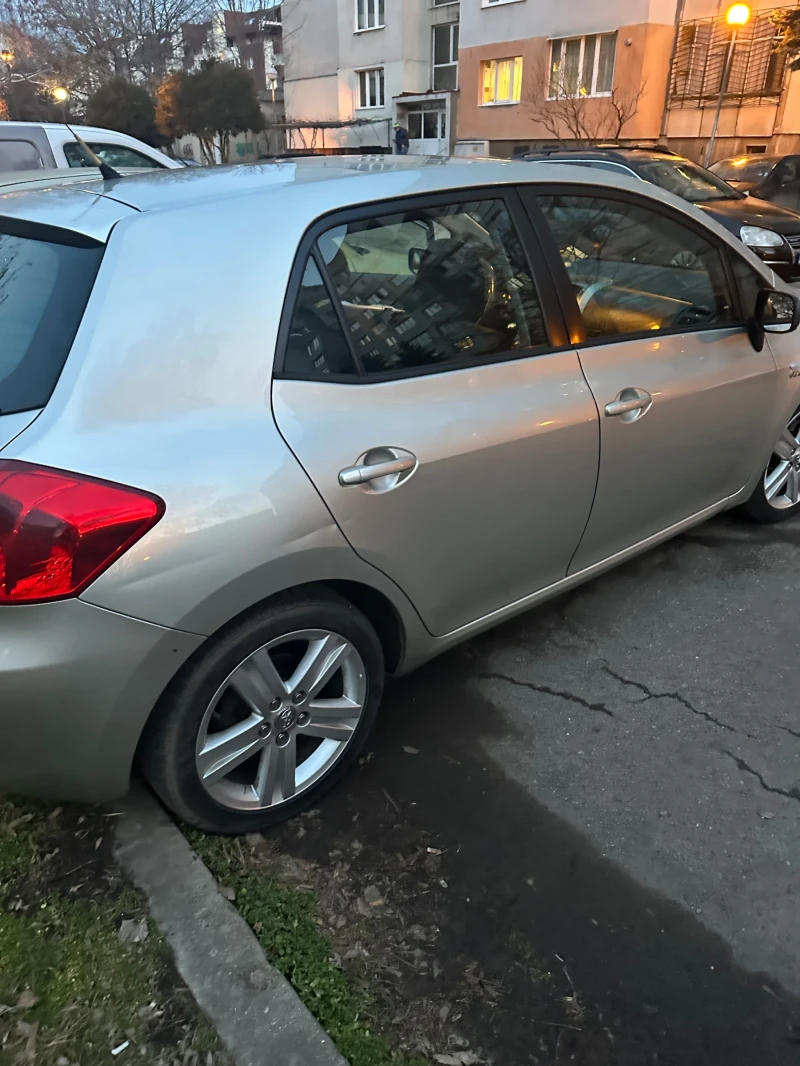 Toyota Auris, снимка 5 - Автомобили и джипове - 49123123