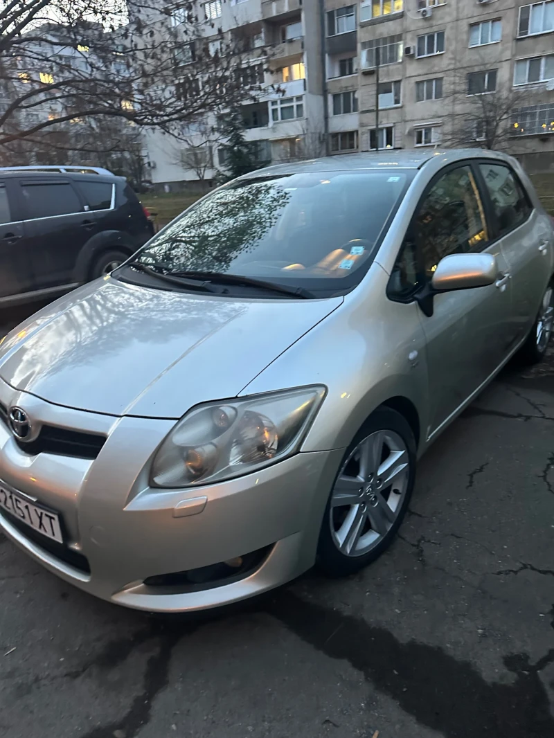 Toyota Auris, снимка 1 - Автомобили и джипове - 49123123