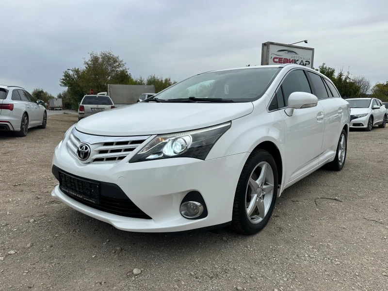 Toyota Avensis 2.0 d4d! Led! Xenon! Navigation! Камера! , снимка 3 - Автомобили и джипове - 51967160