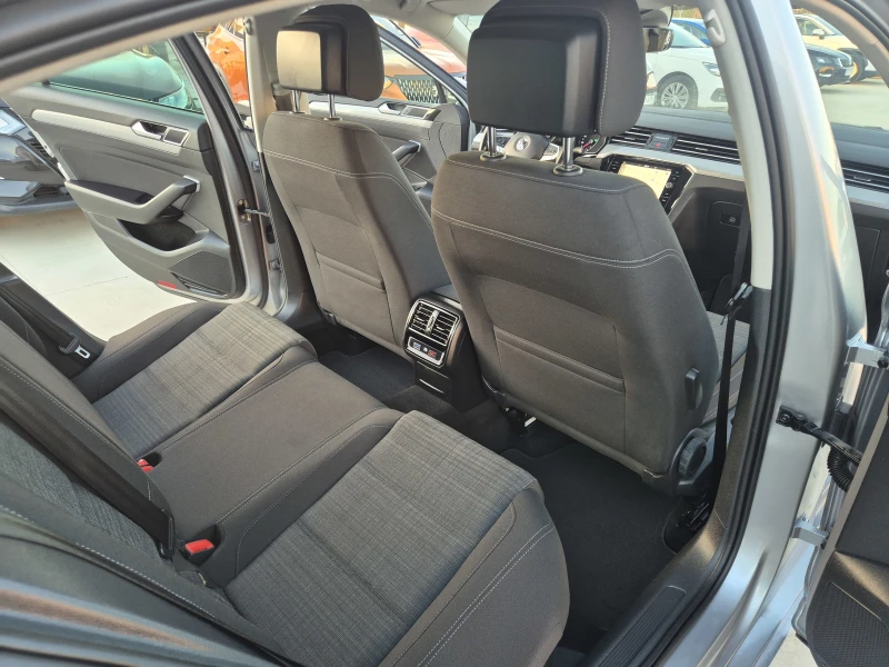 VW Passat BUSINES А/Т, снимка 10 - Автомобили и джипове - 52191330