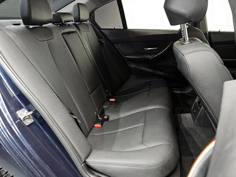 BMW 320 d, снимка 12 - Автомобили и джипове - 54202130