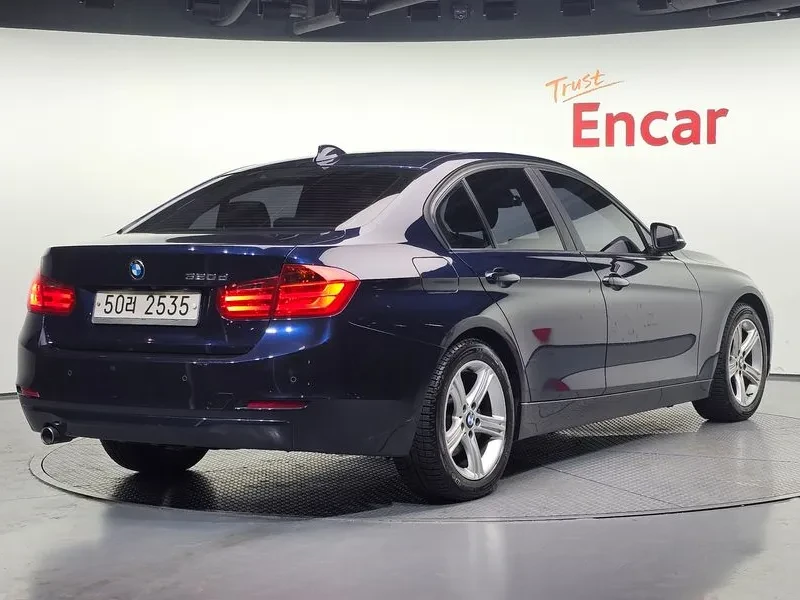 BMW 320 d, снимка 2 - Автомобили и джипове - 54202130