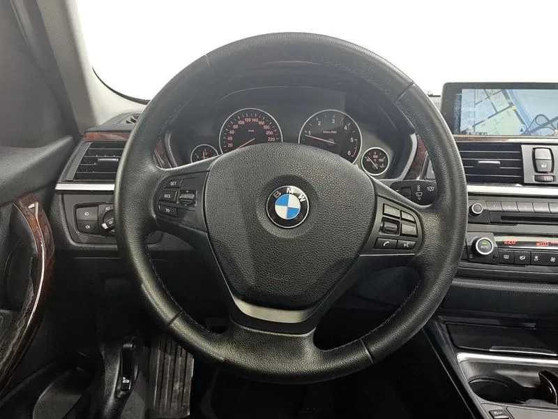 BMW 320 d, снимка 13 - Автомобили и джипове - 54202130