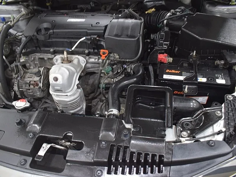 Honda Accord, снимка 14 - Автомобили и джипове - 55348545