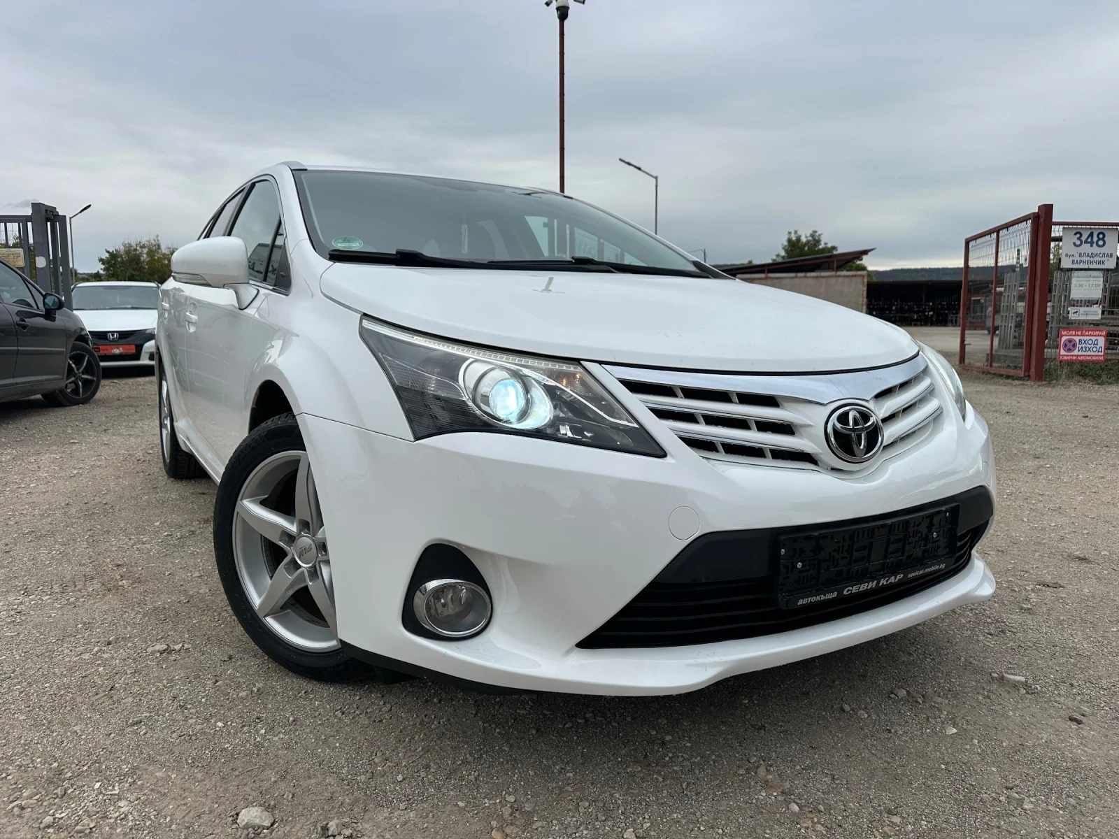 Toyota Avensis 2.0 d4d! Led! Xenon! Navigation! Камера! , снимка 1